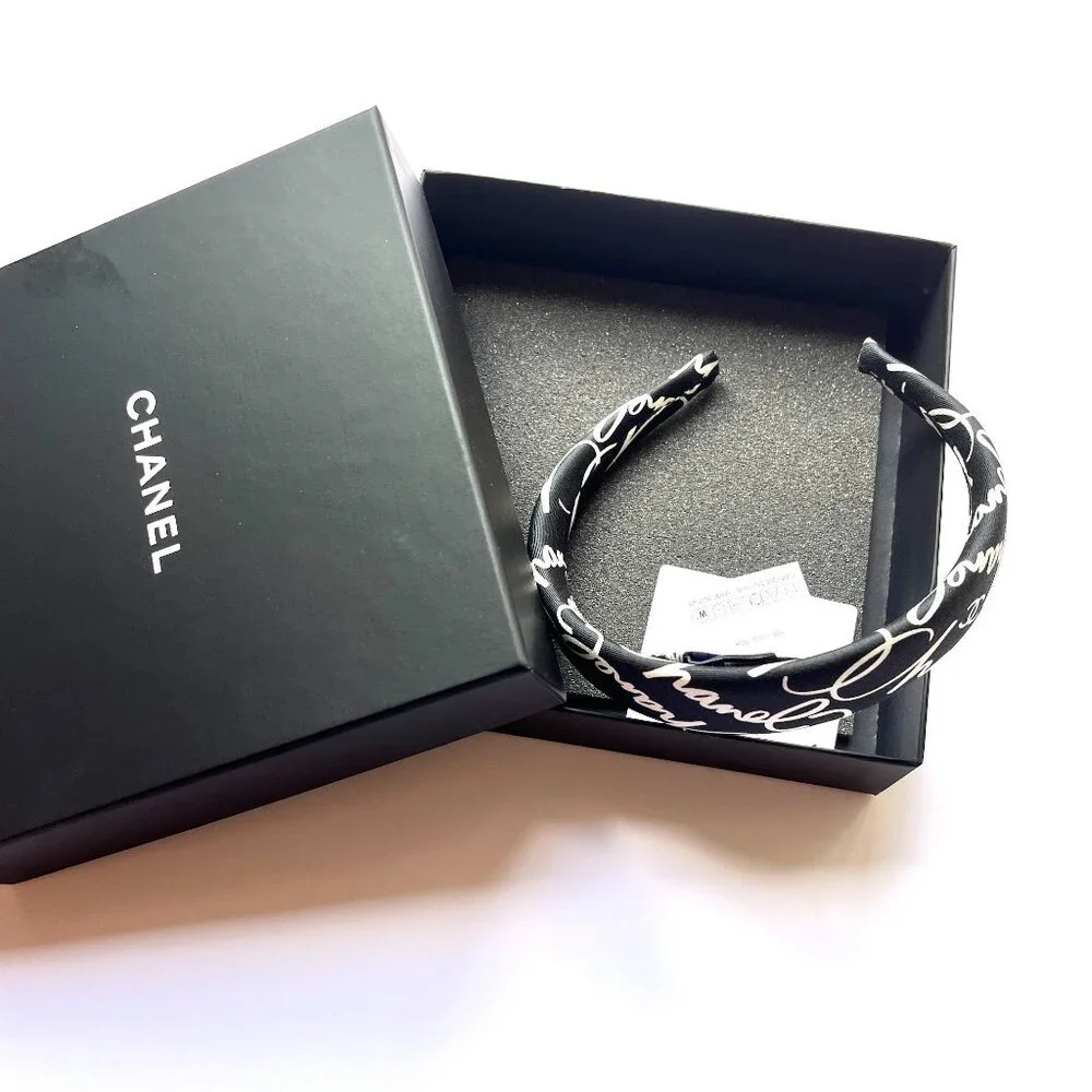 CHANEL Black and White Hairband